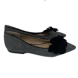 Ann Taylor, Women's flats with tweed with Black Floral Detail, Size 7.5